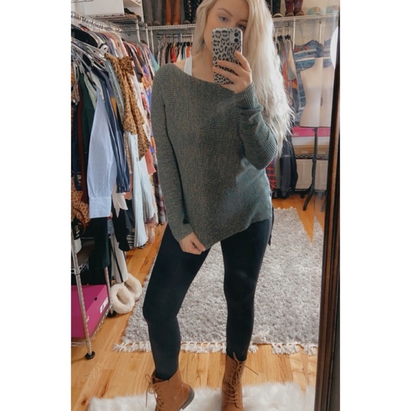 BCBGENERATION | Hi-Lo Green Blue Oversized Sweater - Picture 2 of 9